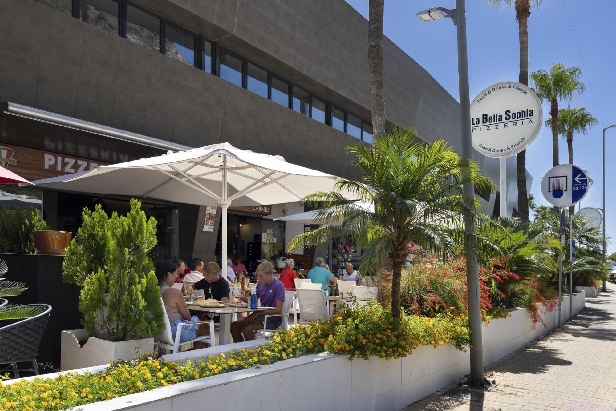 Luxury With Garden In Higueron Huoneisto Fuengirola